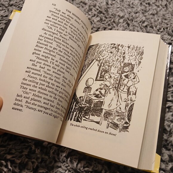 Nancy Drew The Secret of the Old Clock/The Hidden Staircase Double Feature Book - Picture 6 of 12